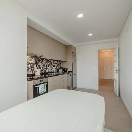 Gaia Terrace With Elevator By Vacationy 포르투