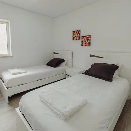 Gaia Terrace With Elevator By Vacationy شقة بورتو