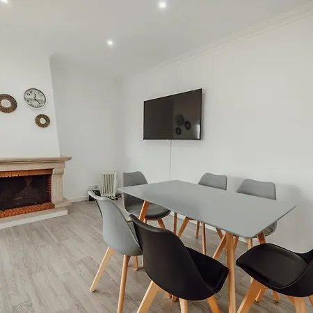 Gaia Terrace With Elevator By Vacationy بورتو