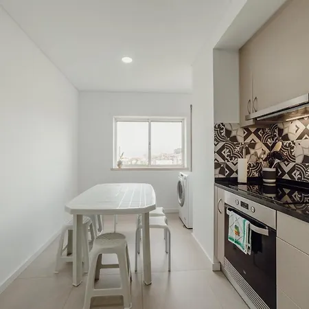 Gaia Terrace With Elevator By Vacationy דירה *