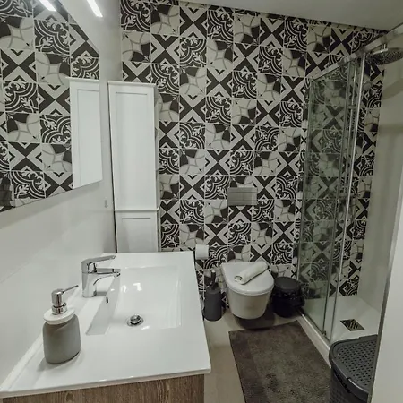 Gaia Terrace With Elevator By Vacationy * بورتو